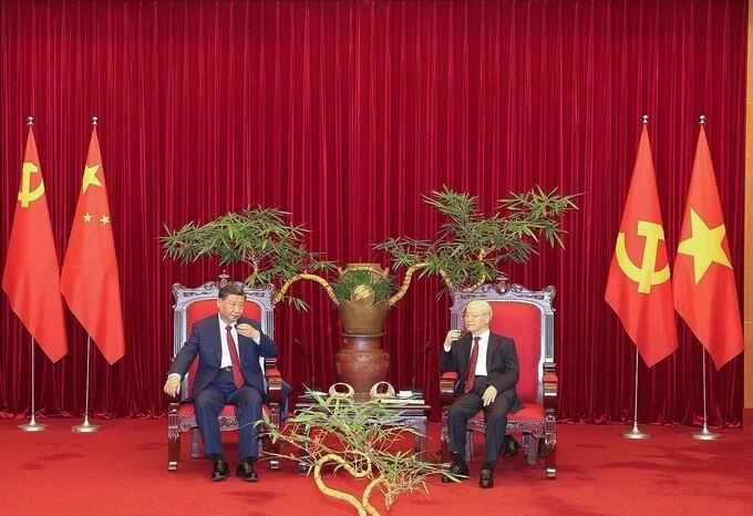 Tổng Bí thư Nguyễn Phú Trọng và Tổng Bí thư, Chủ tịch Trung Quốc Tập Cận Bình tại tiệc trà hôm nay. Ảnh: TTXVN