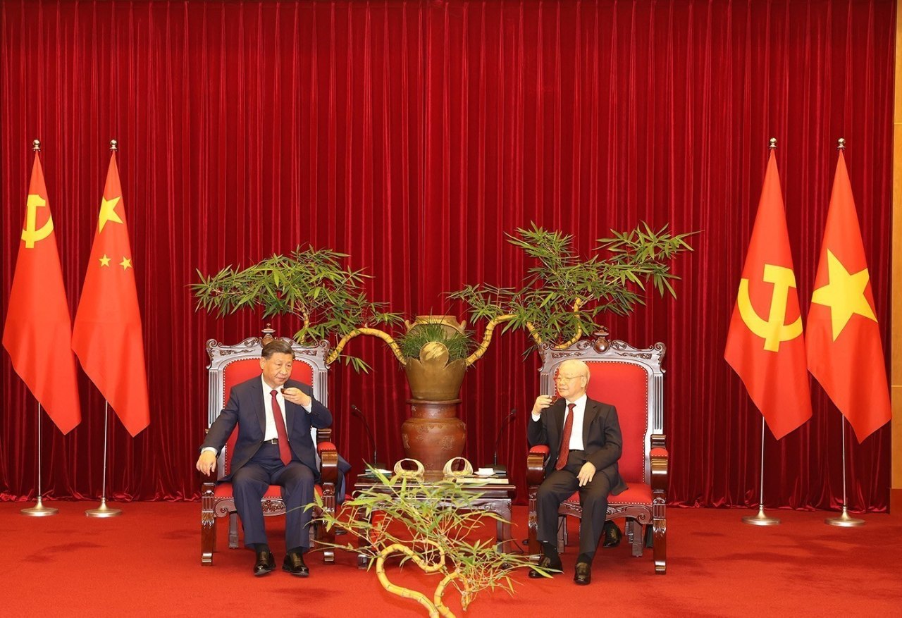 Tổng Bí thư Nguyễn Phú Trọng và Tổng Bí thư, Chủ tịch nước Trung Quốc Tập Cận Bình dự tiệc trà, ngày 12/12/2023
