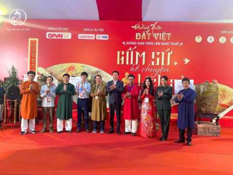 Không Gian Trà Xuân Đất Việt